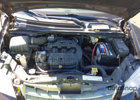 2010 Chrysler Town & Country Touring Plus из США, поврежденный, VIN 2A4RR8DX3AR435471